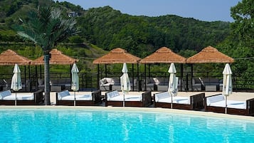 Seasonal outdoor pool