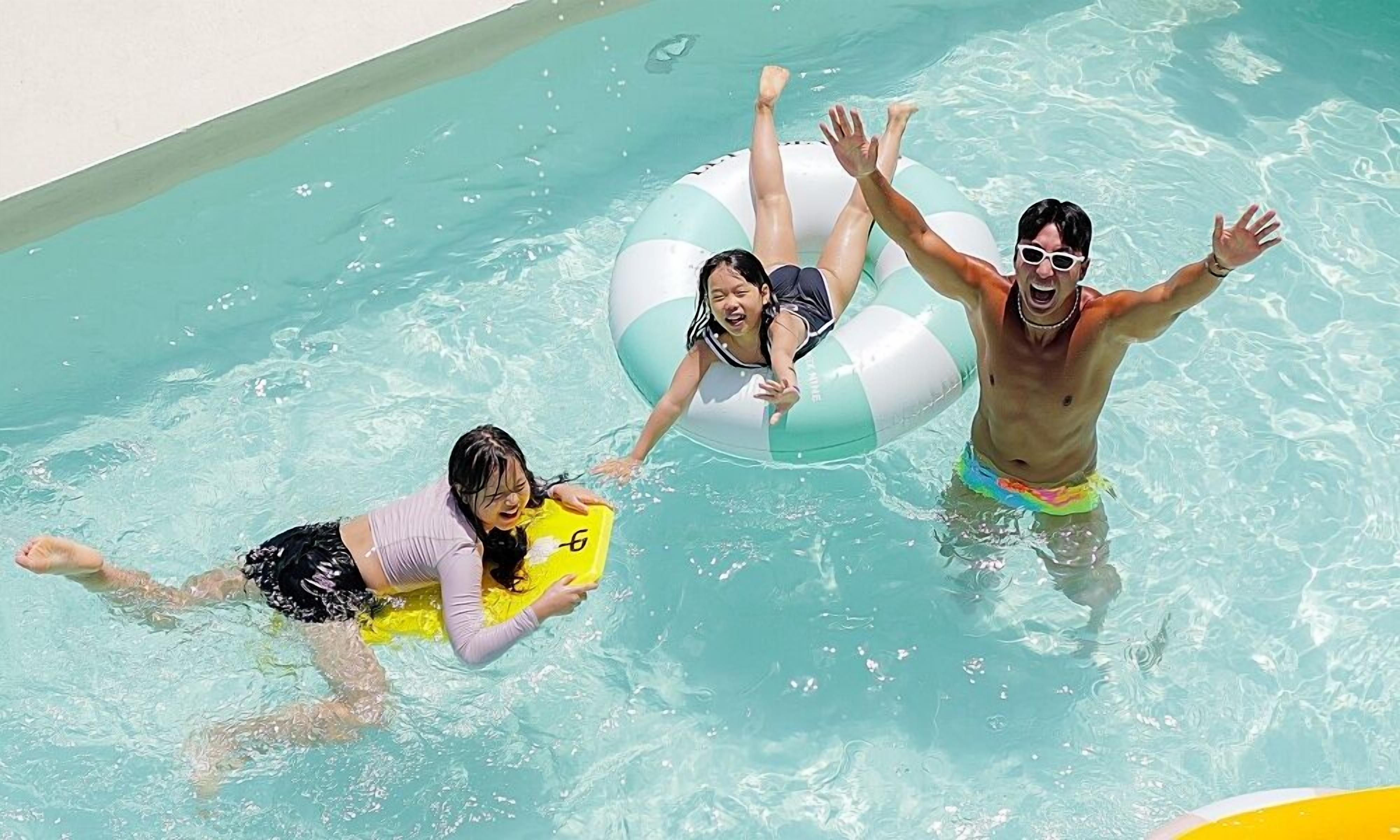 Piscina externa sazonal