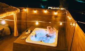 Studio | Individually decorated, individually furnished, free WiFi, bed sheets
