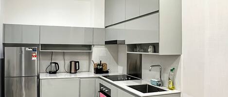 Oven, stovetop, dishwasher