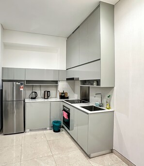 Oven, stovetop, dishwasher