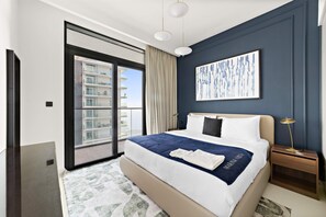 Desk, iron/ironing board, WiFi, bed sheets