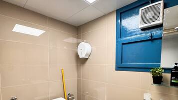 Standard Single Room | Shared bathroom