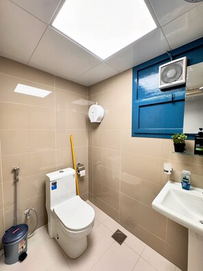 Standard Single Room | Shared bathroom