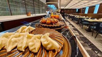 Esmorzar diari d'estil bufet gratuït