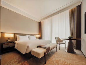 Superior King Bed Room | Living area