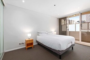 1 bedroom, desk, iron/ironing board, WiFi