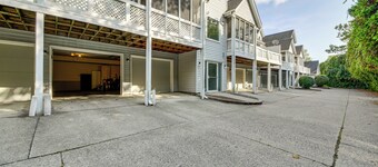3 Mi to IU: Dog-Friendly Condo w/ Pool Access!