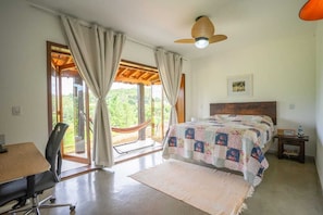 Comfort Double Room, Mountain View | Soundproofing, iron/ironing board - Chácara Ponto do sol (Itupeva)