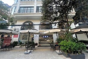 Unclassified image, 2 of 31, button - KIM A HOTEL (Bac Ninh)