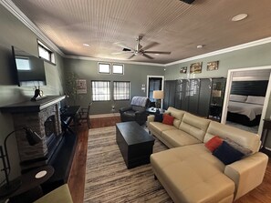 Smart TV, fireplace, computer monitors
