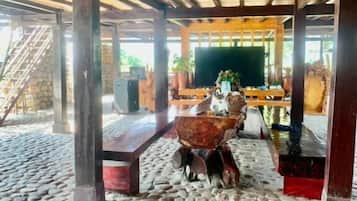 Shared Dormitory, Garden View | Living area