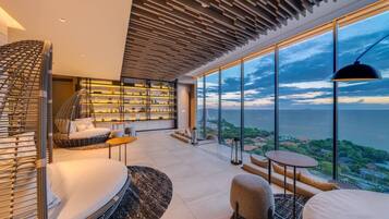 Apartment, 2 Bedrooms, Accessible, Smoking | Lounge