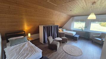 8 dormitorios, wifi gratis, ropa de cama