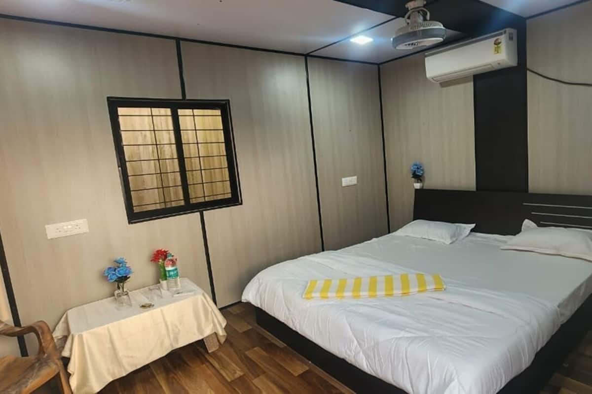 Deluxe Double Room | Free WiFi