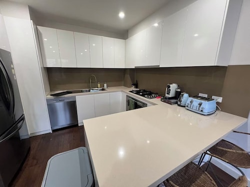 Modern Stylish Comfort at Prime Camberwell Retreat