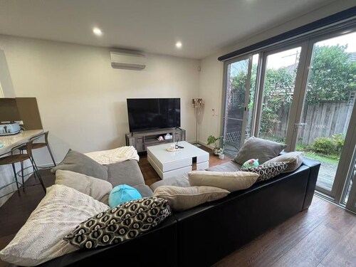 Modern Stylish Comfort at Prime Camberwell Retreat