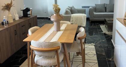 Bright Sea View 3-bedroom apartment in Raïs Hamidou