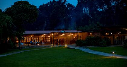 Mountain Gorilla View Lodge