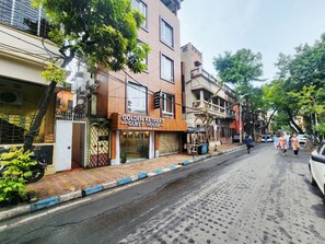 Mặt tiền nơi lưu trú