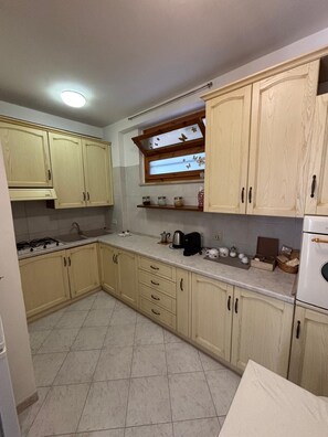 Oven, stovetop