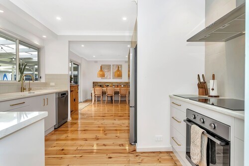 Daisy's Beachside Cottage-Picnic Garden, Pool Table & Games in Port Noarlunga