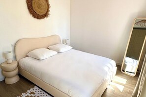 1 bedroom, iron/ironing board, free WiFi, bed sheets - Azura - Guest House, a Mediterranean bubble in Sélestat (Sélestat)