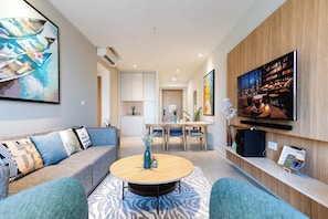 Luxury Apartment, 3 Bedrooms, City View