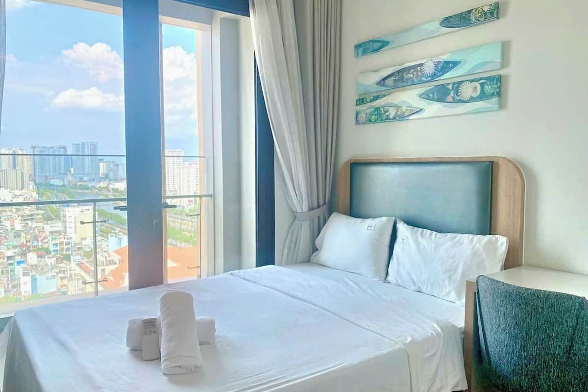 Luxury Apartment, 2 Bedrooms, Balcony, City View