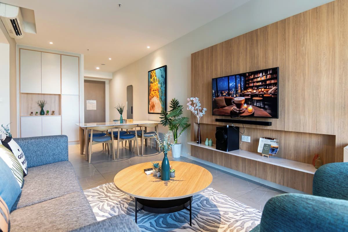 Luxury Apartment, 3 Bedrooms, City View