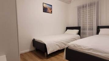 2 chambres, fer et planche Ă repasser, Wi-Fi, draps fournis