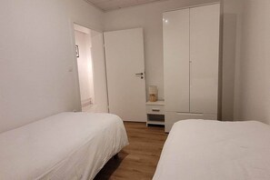 2 Schlafzimmer, Bügeleisen/Bügelbrett, WLAN, Bettwäsche