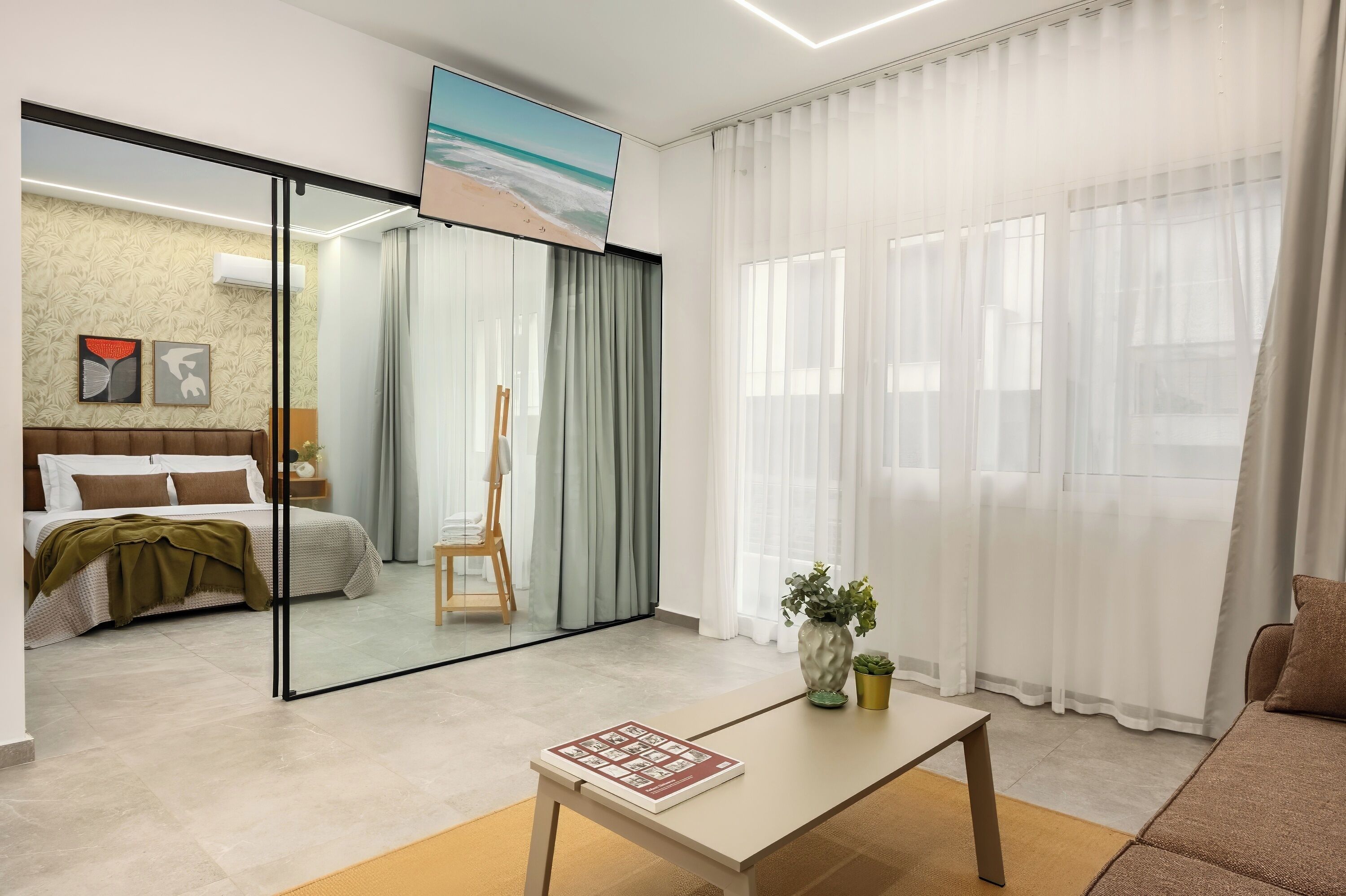 1 slaapkamer, een strijkplank/strijkijzer, wifi, beddengoed