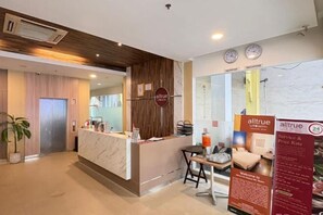 Exterior - Alltrue Lite Hotel Nagoya Hill Batam (Nagoya)