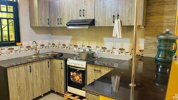 Mikrovågsugn, ugn och spishäll