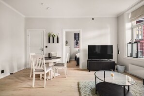 Dining - Bergen Beds Apartments – A Front Row Experience! (Bergen)