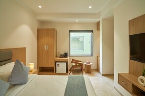 Superior Double Room | Desk, free WiFi, bed sheets