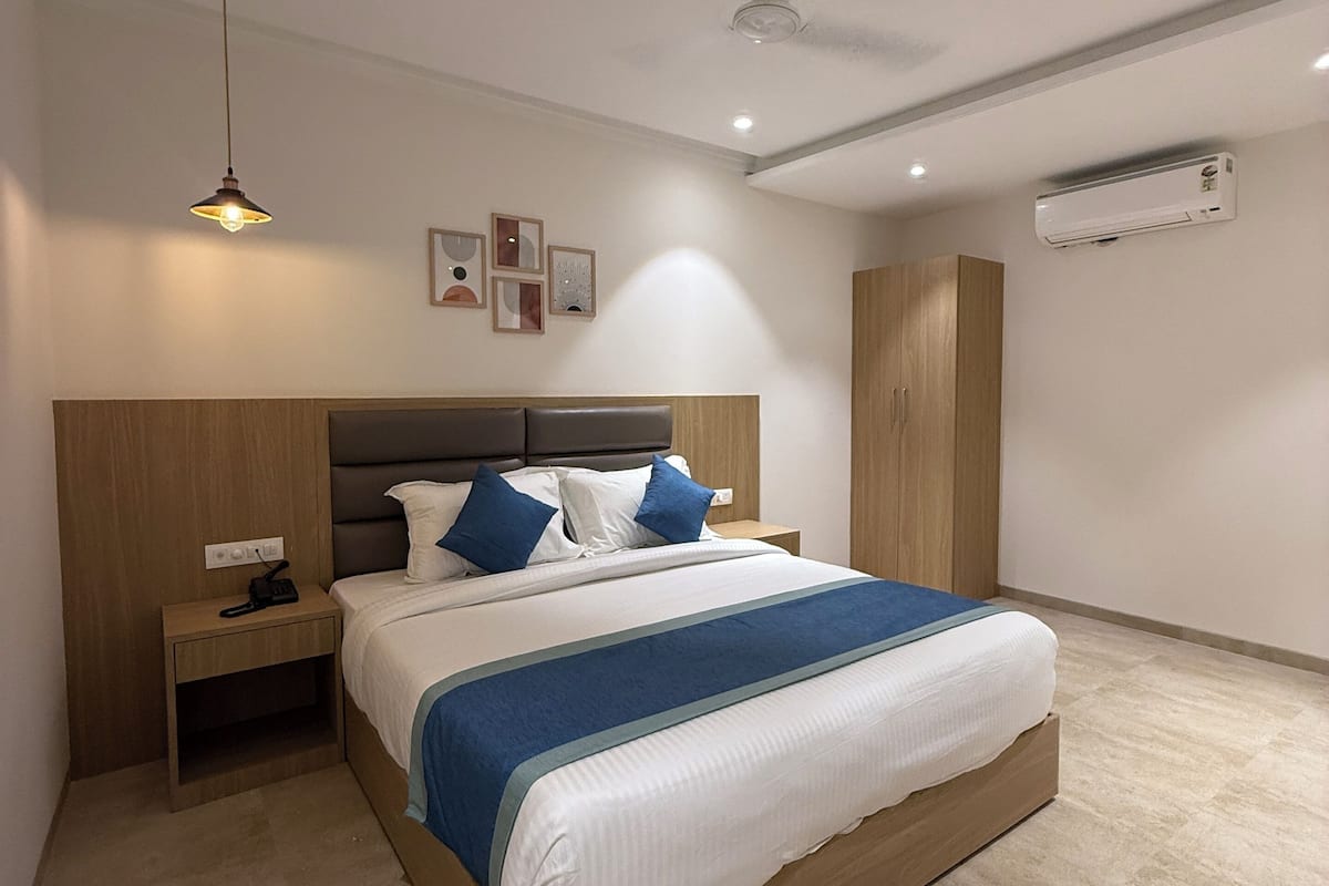 Junior Suite | Desk, free WiFi, bed sheets