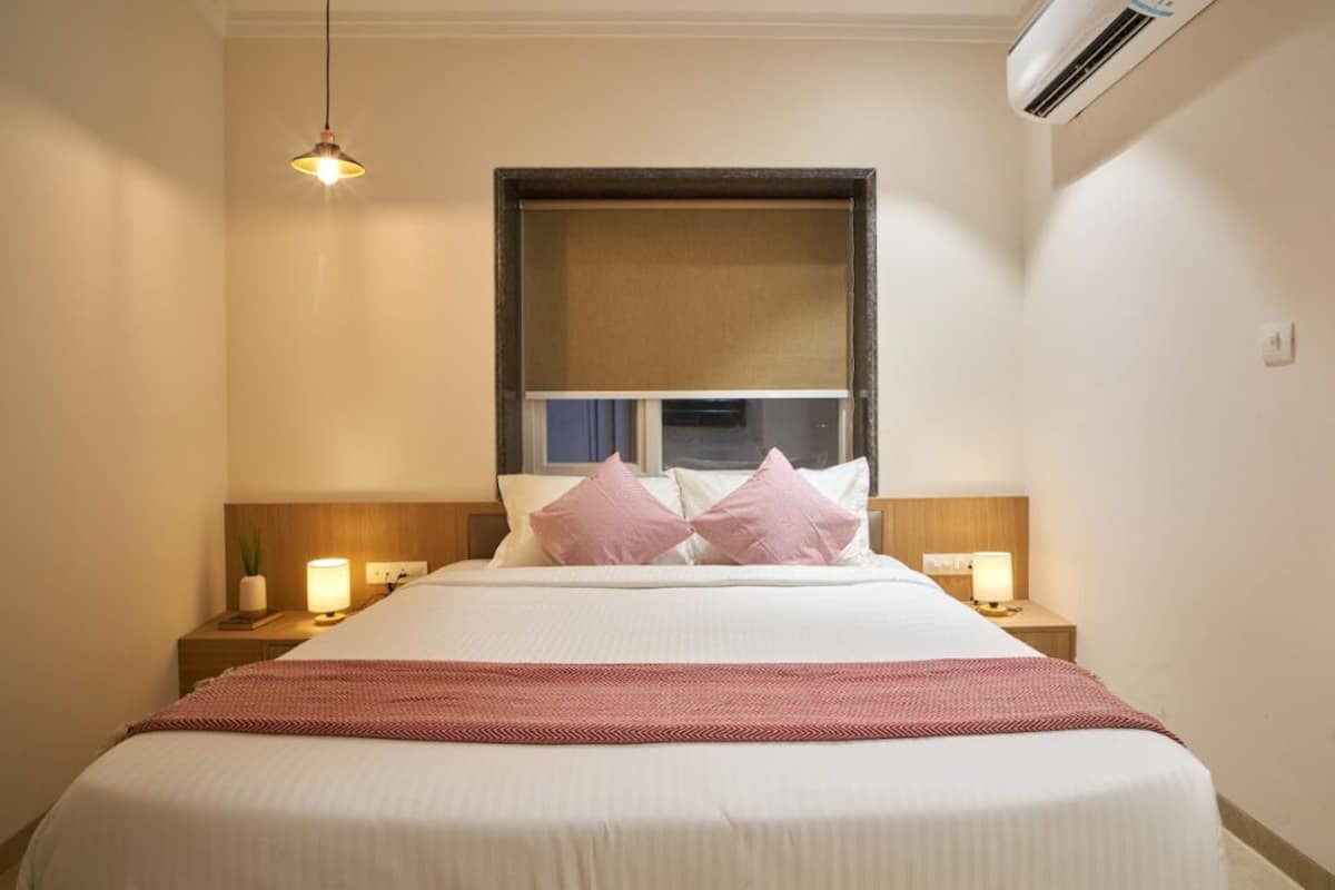 Standard Double Room | Desk, free WiFi, bed sheets