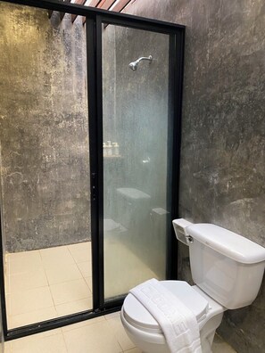 Bathroom - Baaninkan (Ban Tai)