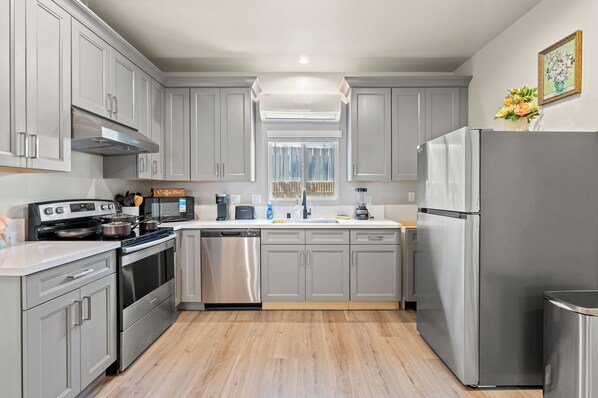 Fridge, microwave, oven, dishwasher