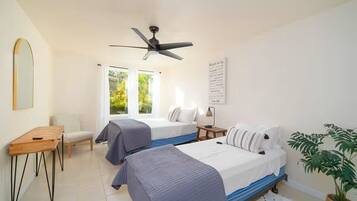 4 bedrooms, iron/ironing board, WiFi, bed sheets