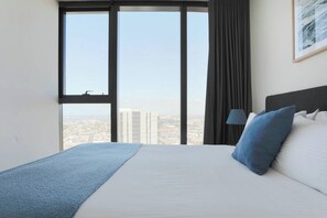 2 slaapkamers, een strijkplank/strijkijzer, wifi, beddengoed