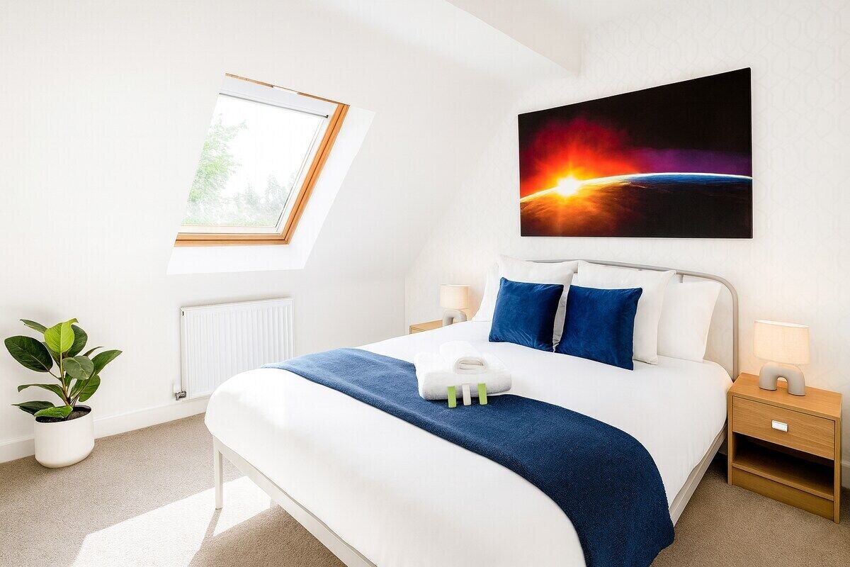 4 bedrooms, iron/ironing board, free WiFi