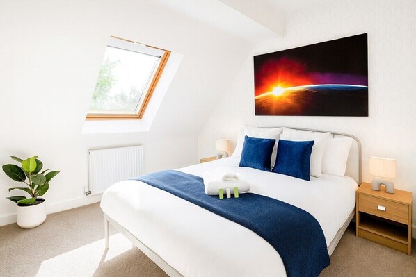 4 bedrooms, iron/ironing board, free WiFi