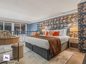 1 chambre, bureau, fer et planche à repasser, accès au Wi-Fi (inclus)