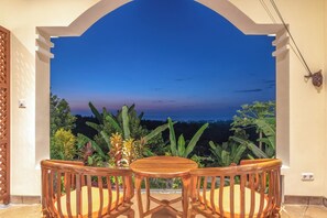 Deluxe Suite, Sea View | Terrace/patio