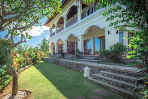 Garden view - Villa Mata Hari (Sukasada)
