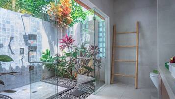 Deluxe Villa, Sea View | Bathroom