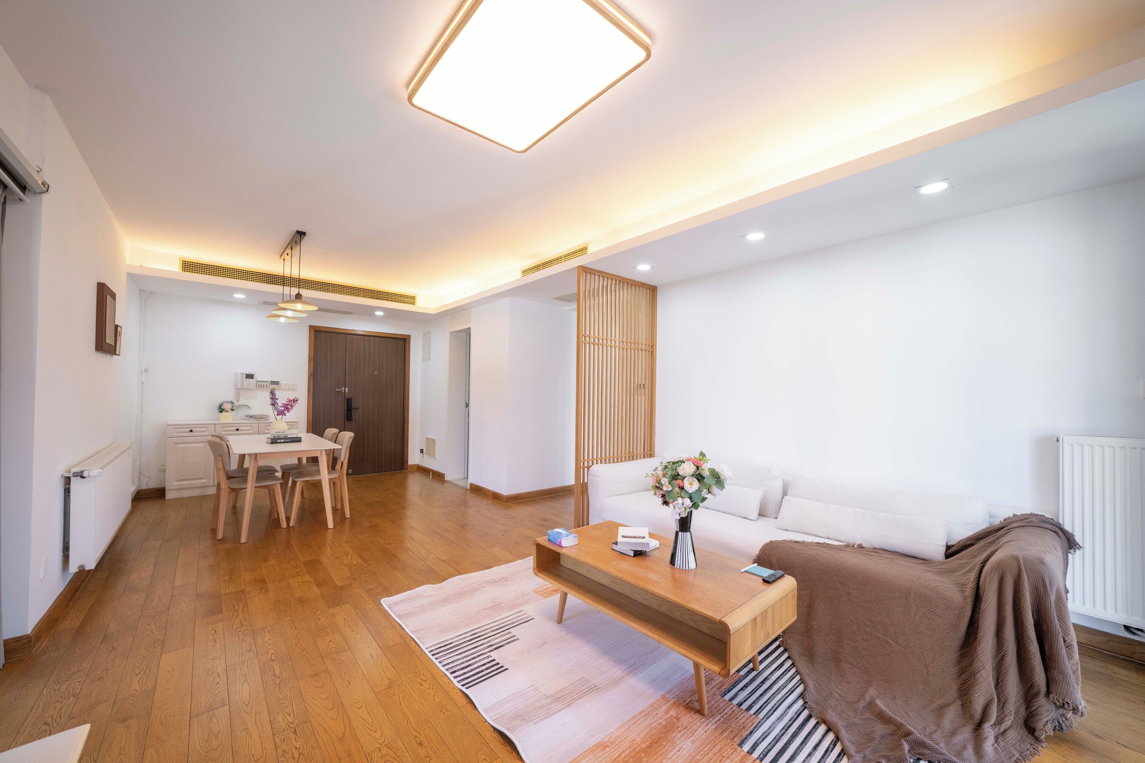 Superior-lejlighed - 3 soveværelser - balkon - byudsigt | Stue | Smart-tv